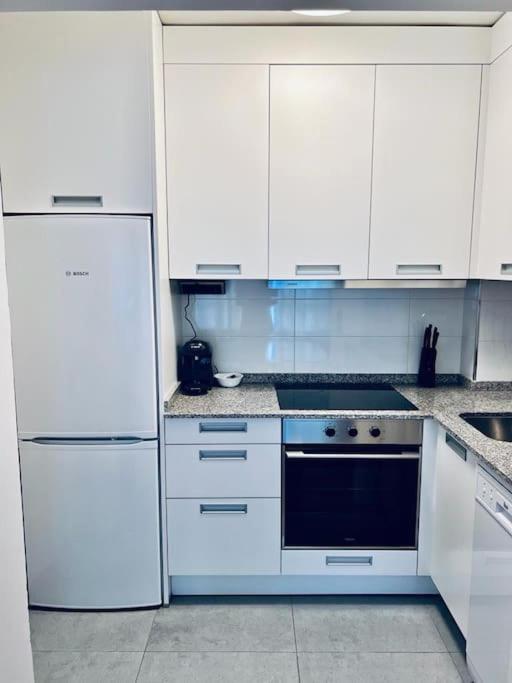 Apartamento En El Centro De Vigo 2 Habitaciones מראה חיצוני תמונה