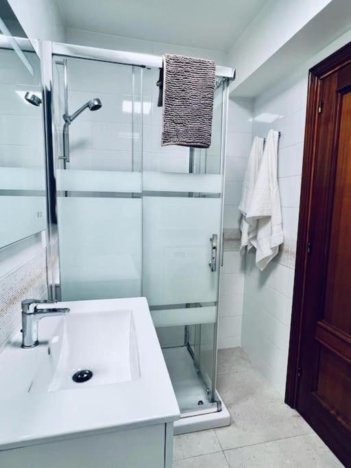 Apartamento En El Centro De Vigo 2 Habitaciones מראה חיצוני תמונה